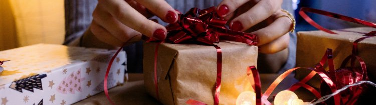 How To Gift Long Island Real Estate to Your Loved Ones This Holiday Season